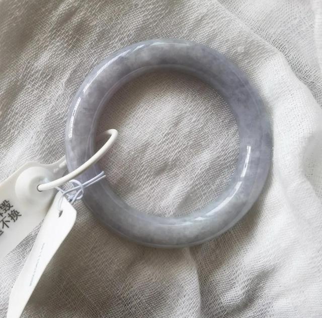 淘寶直播間翡翠為何這么便宜，淘寶直播間翡翠為何這么便宜呢？