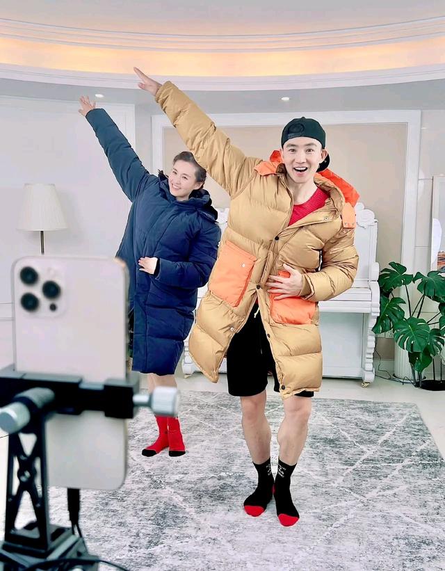 泡芙直播下載入口，下載泡芙直播平臺(tái)？