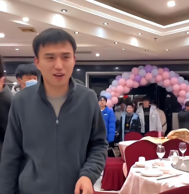 虎牙耀陽直播間是真的嗎，虎牙耀陽直播間叫什么？