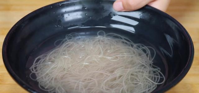 粉絲包菜怎么做好吃又簡(jiǎn)單竅門，粉絲包菜的做法_最正宗的做法竅門？