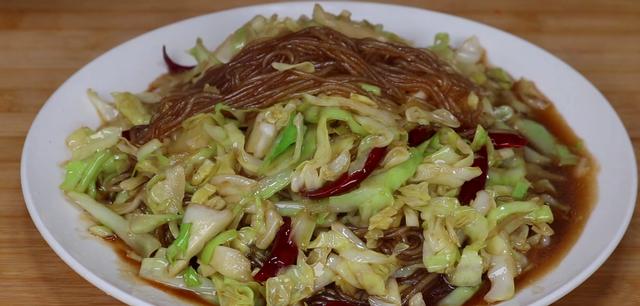 粉絲包菜怎么做好吃又簡(jiǎn)單竅門，粉絲包菜的做法_最正宗的做法竅門？